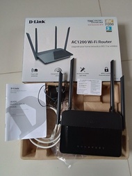 D- Link AC 1200 Dir-822 router