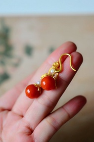 天然原礦南紅 珍珠古法金鳳設計耳勾耳環