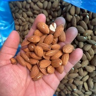 1kg of pure almonds