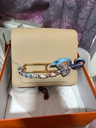 Hermes Mini  Roulis 風衣灰包Twilly Stamp A （有盒有塵袋）