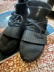 愛迪達襪套鞋。25.5-26 40號 adidas 黑武士
