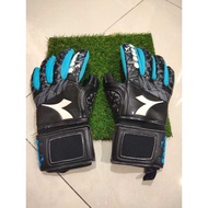 [NEW ARRIVAL] Diadora GoalKeeper Gloves with Fingersave/Football Soccer Gloves for Goal Keeper/Sarun
