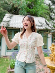 ALITTA CARESS AC787 เสื้อสวยหรูสีครีม ดีไซน์เก๋ น่ารัก พิมพ์ลายดอก แต่งวิ๊งค์ๆ คอวี ขอบลูกไม้ ผ้านิ่มสบาย