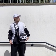 【DOUGHNUT】9.7吋 防潑水 側背/肩背 Mission lite 穿搭-白 GS