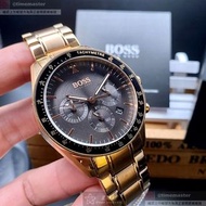 BOSS手錶,編號HB1513632,44mm玫瑰金圓形精鋼錶殼,黑色三眼, 精密刻度錶面,玫瑰金色精鋼錶帶款,超高品質!