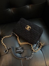 Chanel 19bag 黑色菱格纹毛呢金扣链条包 31开