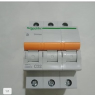 Mcb Schneider Domae 3P 32A
