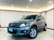 一手保養廠技師 2011年 福斯 Tiguan 2.0 以認證 內外新 車況優 Tiguan 2.0 TSI 4WD