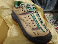 Hoka x bodega ultra low