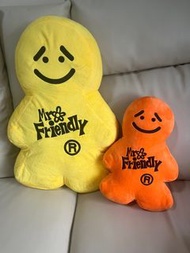 Mr. Friendly 黃色大公仔