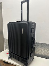 出口日本Peter Crown 前開蓋26吋行李箱 ；Peter Crown  26 inch front open luggage 66 x 42 x 28cm