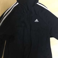 Adidas外套（👌）可議價高雄捷運站面交