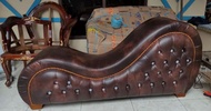 Sofa cinta Sofa pasutri