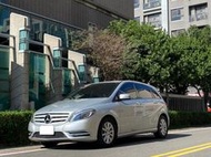 2013年 BENZ B180   只跑3萬  超級漂亮 0927376657 楊先生