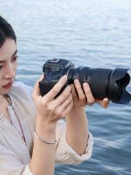 Tamron | Wide-angle to Telephoto Lens for APS-C 18-300mm
