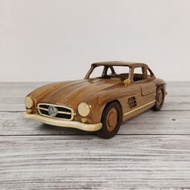 Collectible toy car model Mercedes-Benz 300SL