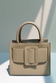 BB Bo bb y 23  cm(9นิ้ว) สาย 2เส้นกระเป๋าถือแฟชั่นสะพายข้างผู้หญิง กระเป๋า ฟรีของแถม