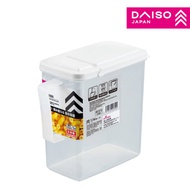 DAISO Food Storage Container With Handle