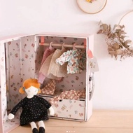 【預購】法國 Moulin Roty 巴黎女孩小時尚衣櫃變裝娃娃
