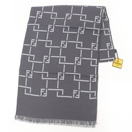 全新未使用 ☆ FENDI羊毛和安哥拉羊毛混紡 FF 圖案流蘇披肩/圍巾，灰色，帶盒子，意大利製造，女款。