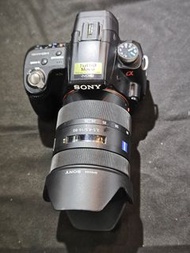 sony a35 索尼 (不包含  16-80 ) A 系統 sony -A 90%new 功能正常 送記憶卡 送讀卡器 跟1電一充連肩帶 鏡片通透 mon有少許脫膜 顯示正常
