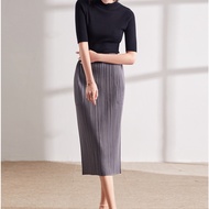 Split skirts the new summer 2022 women's clothing han edition of the fashion leisure joker bag hip miyake pleated skirt