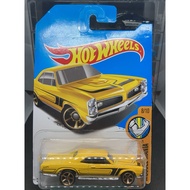 HotWheels '67 PONTIAC GTO 3+ Metal Car