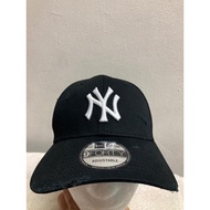 New Era 9Forty NY Yankees Distressed Black Cap