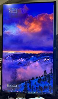 LG 32" 4K 顯示器