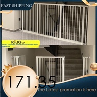 MOMTURE Baby Gate Baby Child Baby Safety Gate Stair Railing Baby Gate Safety