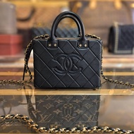 CHANEL 香奈兒 復古 方盒子 手提斜挎包 黑色羊皮 金色金屬