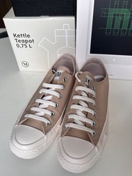 Converse 最新防水輕量版 奶茶色 in 38 size(代友放售)