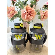 La Fonte plastic sports water bottle with handle 2.2 liters