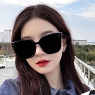 Classic Korean style sunglasses with leather case Small white three-dot design, trendy Unisex shades