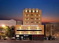 Shenyang Movie Hotel (Color TV Tower Night Market)