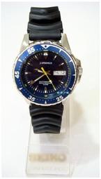 *格斯小舖* SEIKO J.SPRINGS 怒海潛將潛水機械錶*大錶徑設計*可鎖式錶冠、旋入式背蓋*時尚藍
