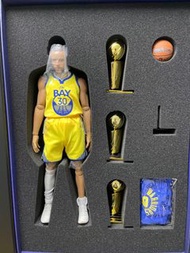 Enterbay curry figure