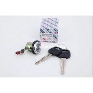 Toyota Corolla EE90 / AE92 4 Door 88-92 Trunk Lid Lock with Key | OE Part Number : 69005-12740