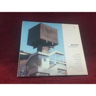 CD Outfit (3) – Performance Condition As Shown In The Cover Photo ZA343-23