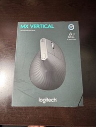 Logitech MX Vertical 人體工學滑鼠