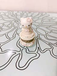 正品 sanrio hello kitty   婚禮系列 新娘造型kitty   立體陶瓷珠寶盒    擺飾品   高 9cm