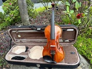二手小提琴#手工琴附琴盒《 美第奇樂器》9.5成新小提琴4/4市面難尋🔔高級楓木製作 ❤歐料手工小提琴❤ 輕鬆擁有好提琴