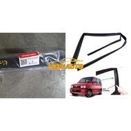 *ORIGINAL PERODUA KENARI DOOR GLASS RUN CHANNEL RUBBER/ GETAH CERMIN PINTU/TINGKAT GETAH