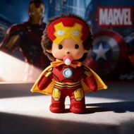 พวงกุญแจ Monchhichi Avengers ตุ๊กตาผ้าพลัชรูปตัวละคร พวงกุญแจห้อยกระเป๋าแบบเปลี่ยนได้ สไปเดอร์แมน