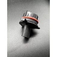 BWM E39 HID Headlight Lamp Holder Adapter (Early Car Model)