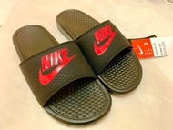 Nike拖鞋