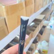 Zhang Kaiyi Recommends Slope Concealer Brush KVD40 Detail Foundation Brush Dark Circles Acne Marks