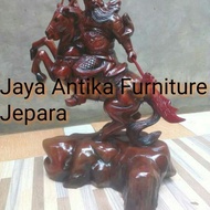 Patung Dewa Kwan Kong Naik Kuda