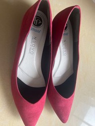 NUOVO 紅色尖頭鞋