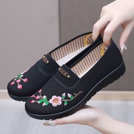 Spring and Autumn Cloth Shoes Women's Embroidered Shoes Old Lady Grandma Shoes Flat Non-Slip Soft Bo